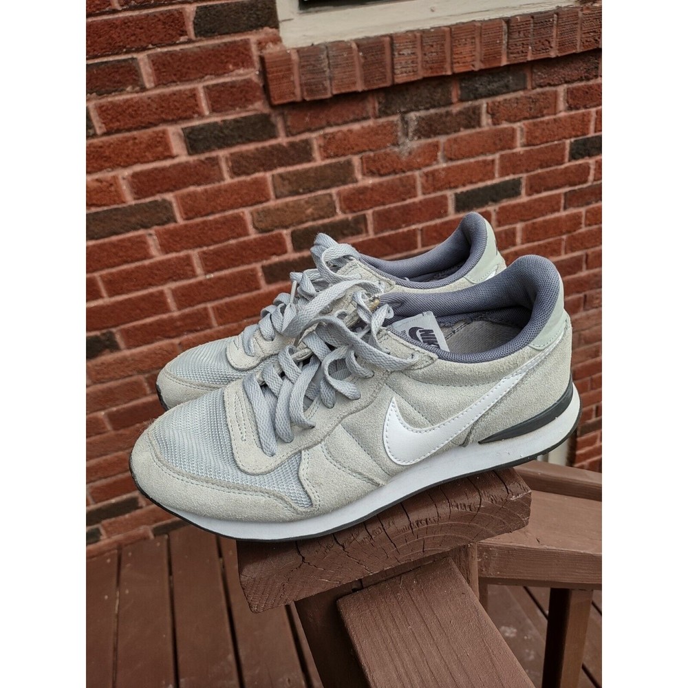 Nike Internationalist Gray -mens Size 6.5  631755-005